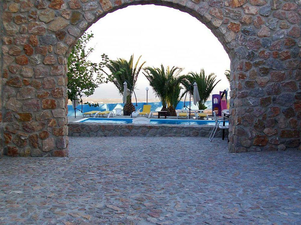 Zorbas Hotel Santorini Pýrgos Zewnętrze zdjęcie